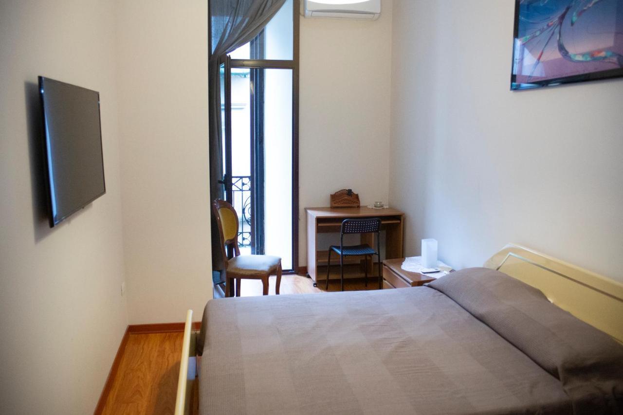 ナポリ Relax In Centro Bed & Breakfast エクステリア 写真